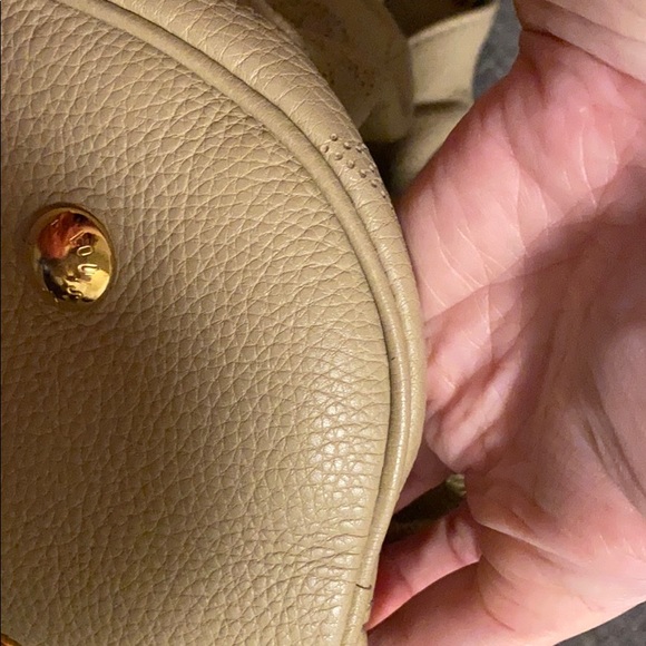 Louis Vuitton Mahina bag - Picture 13 of 16